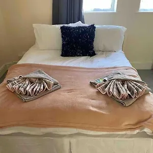 https://1-48-sneinton-hermitage-nottingham-ng2-4bs.hotelsin-nottingham.com