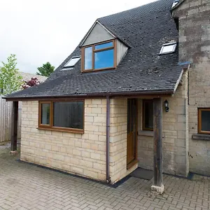 https://blacklaines-annexe.tophotelsbath.com